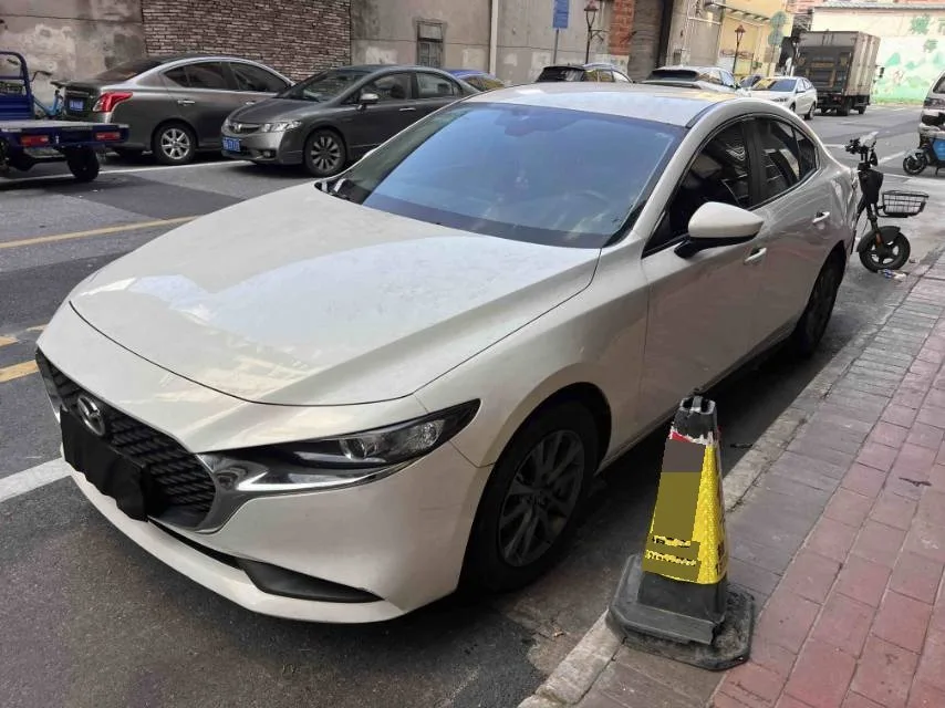 Mazda3 Axela 2021 1.5L Automatic Premium Edition