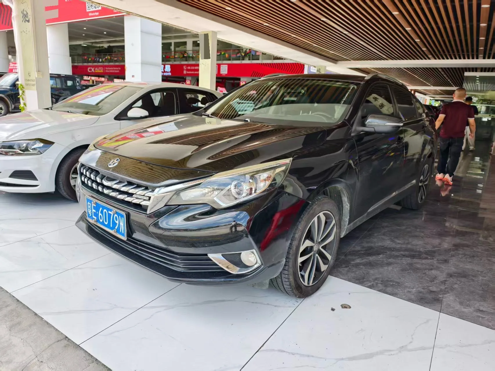 Venucia T90 2018 Model Year 2.0L CVT Smart Connect Premium Edition, National V
