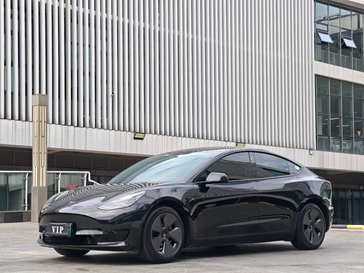 Model 3 2022 Rear-Wheel Drive