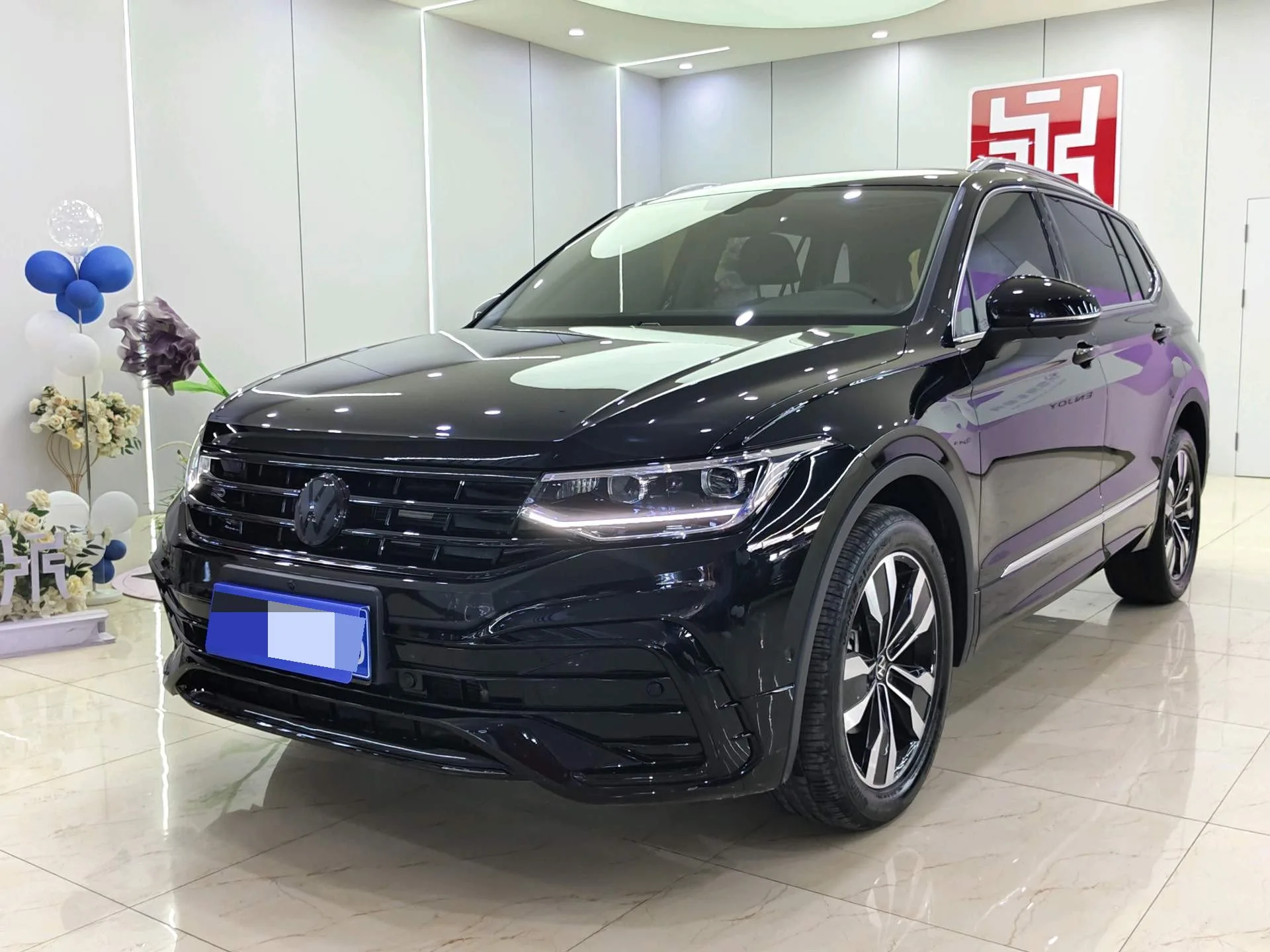 Volkswagen 2024 Tiguan L R-Line 2.0TSI 330TSI 2WD R-Line Dragon Edition Automatic