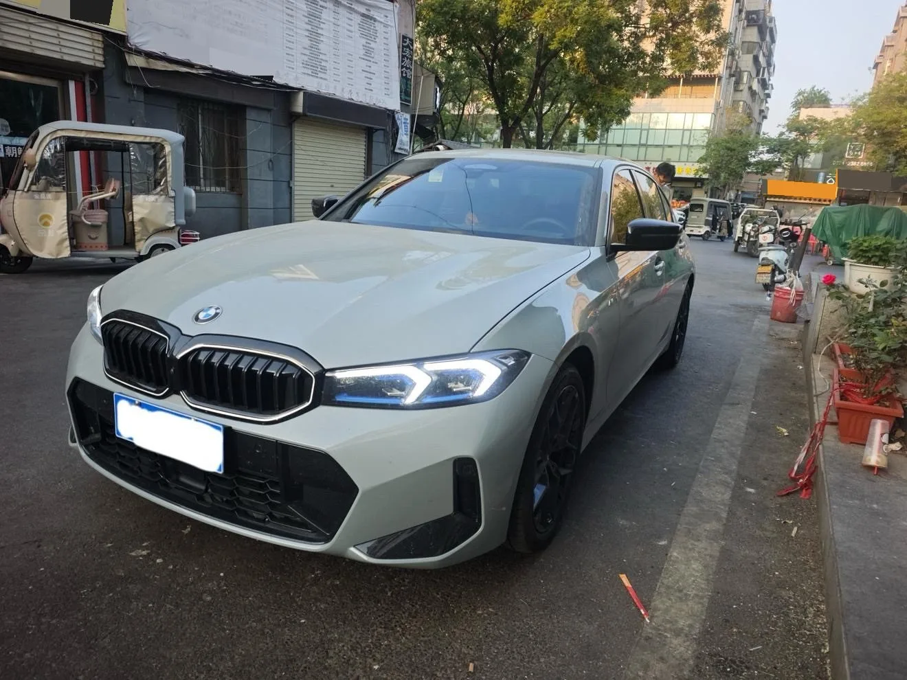 2025 BMW 3 Series 330Li 2.0T Premium M Sport Night Line Package, Automatic Transmission