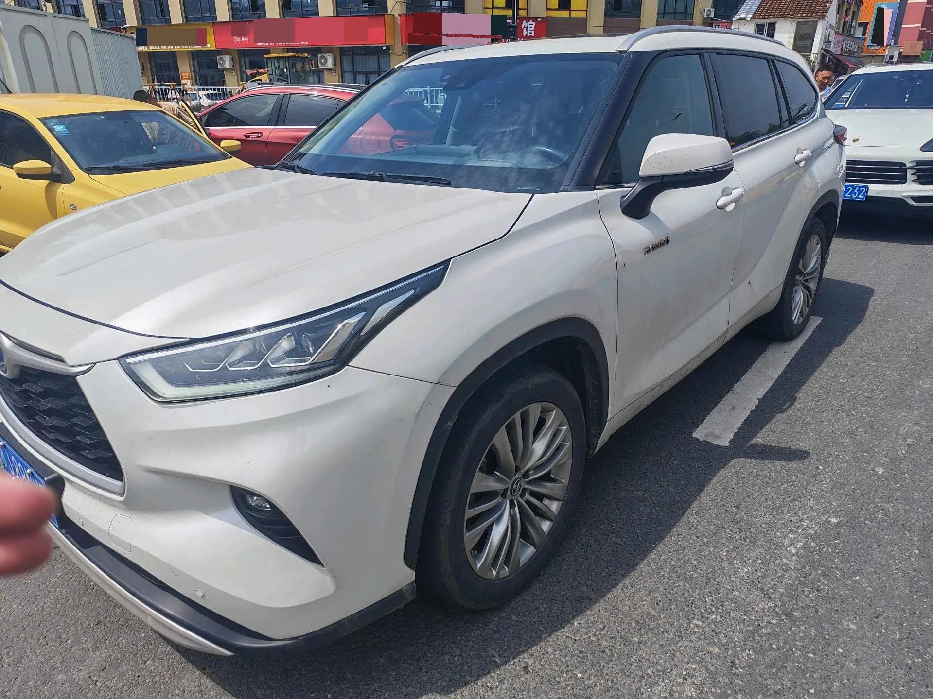 2022 Toyota Highlander Hybrid 2.5L AWD Premium 7-Seater