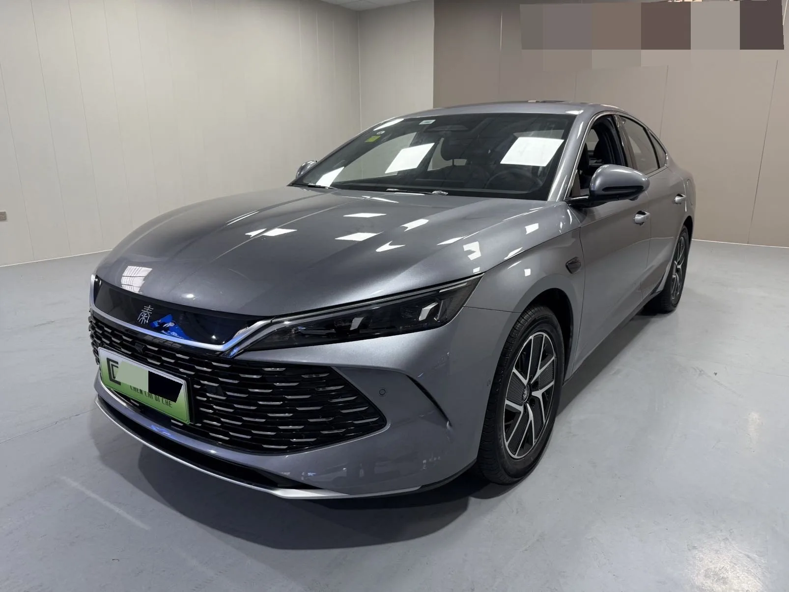 BYD 2025 Qin L DM-i 1.5 CVT Intelligent Driving Edition 120KM Extended Range Automatic