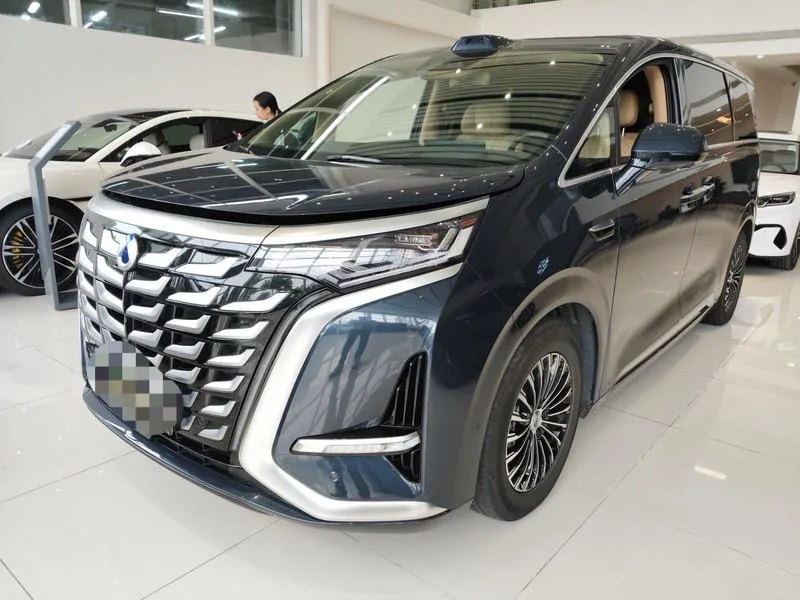 Dongfeng 2025 Model Year Dongfeng D9 DM-i 1.5T CVT Smart Driving Edition 1020 AWD Premium Model, Automatic Transmission