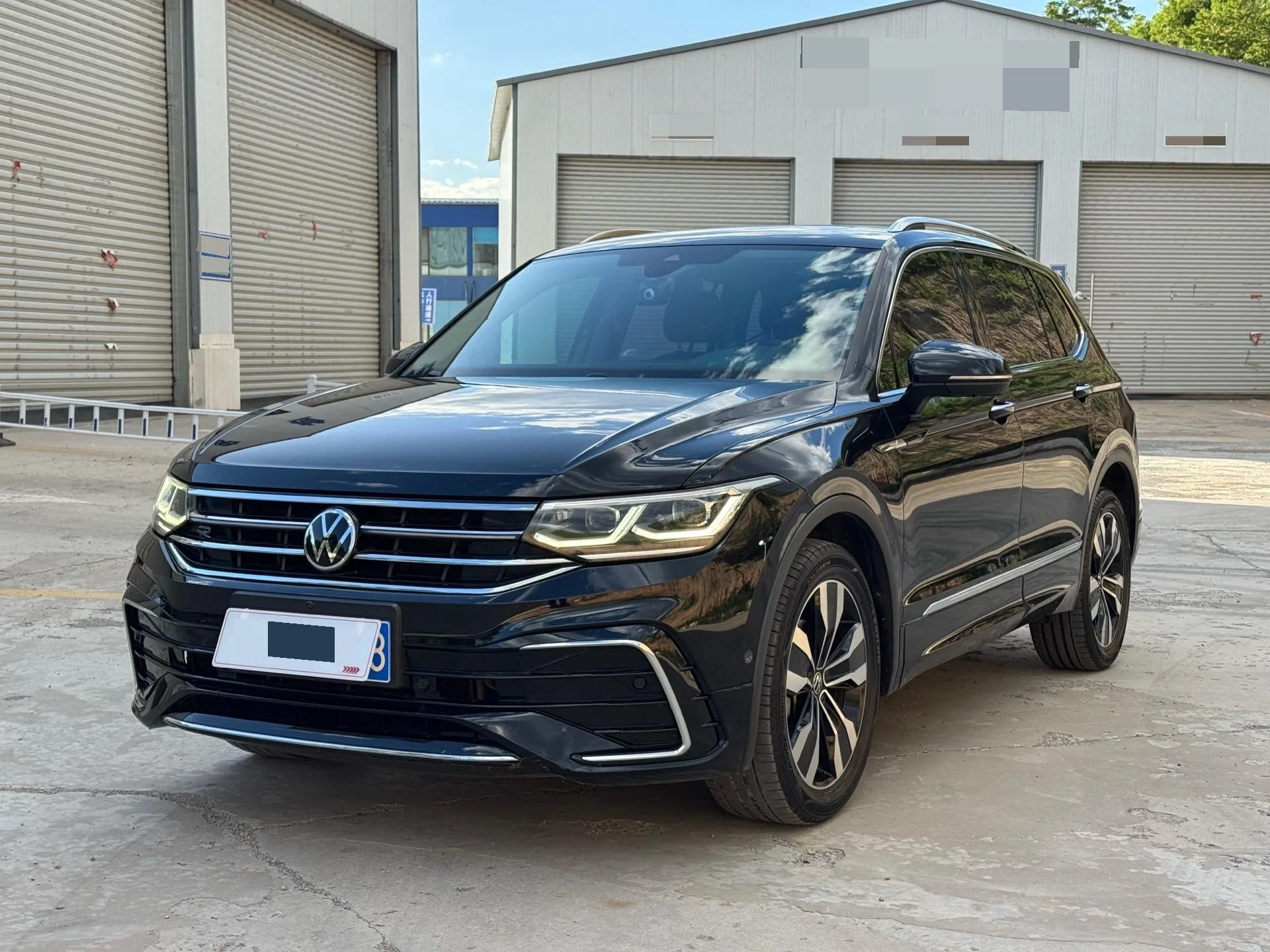 2022 Tiguan L 380TSI Automatic 4WD R-Line Premium Edition 7-Seater