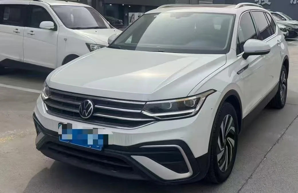 Volkswagen 2023 Tiguan L 1.5 TSI 300 TSI Front-Wheel Drive Smart Edition Automatic