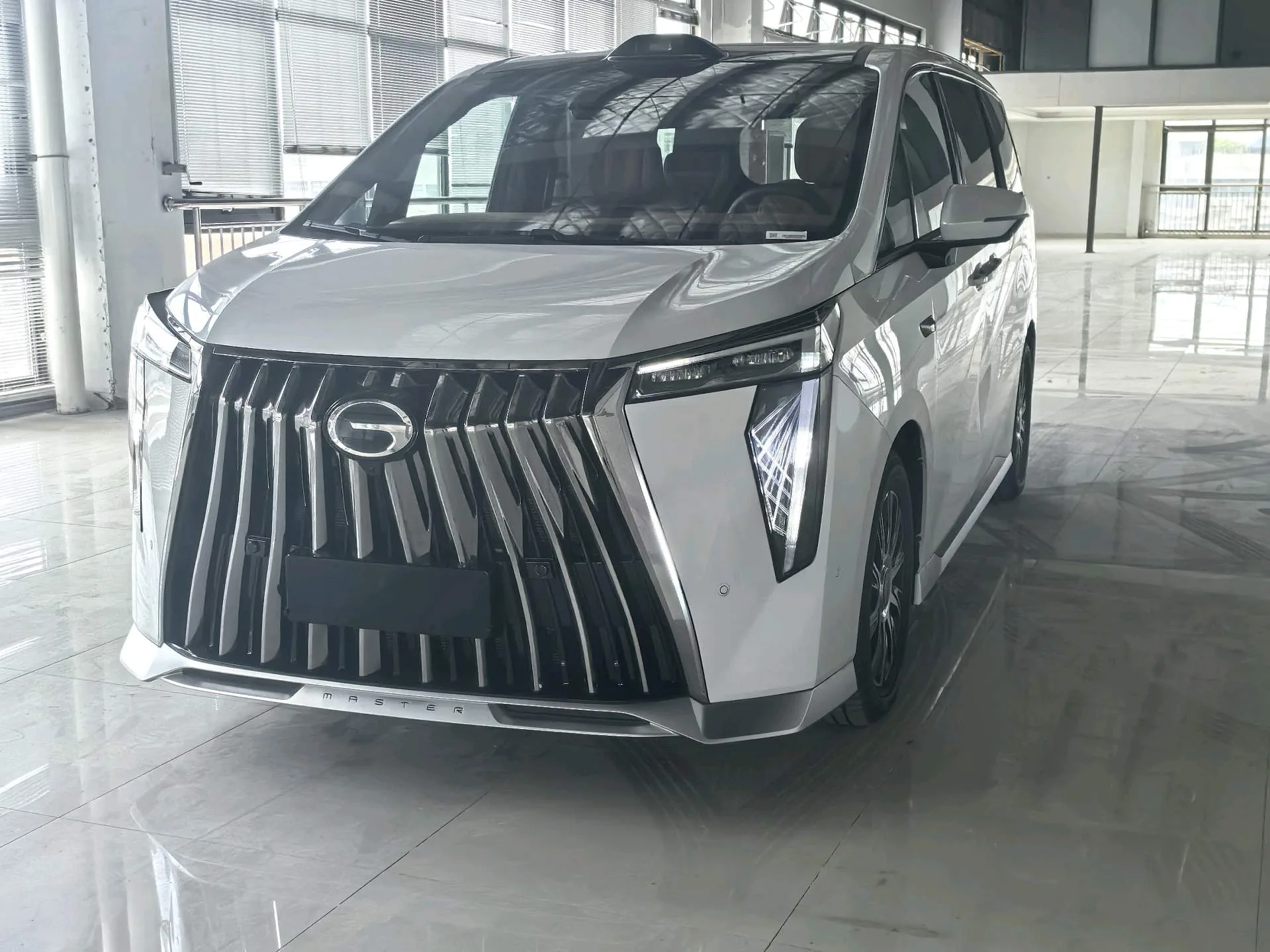 Trumpchi 2026 M8 Aspiration 2.0T Master Series LiDAR Edition Automatic Transmission