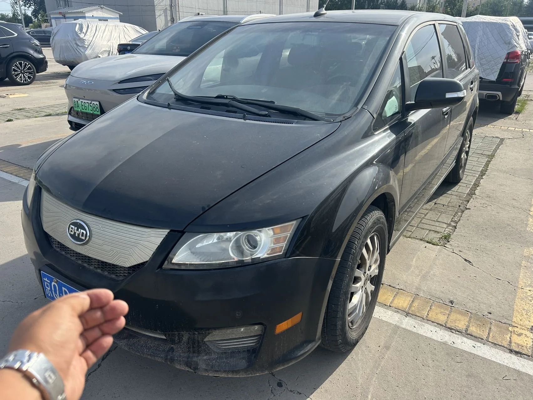 BYD e6 2016 Model Year 400 Luxury Edition