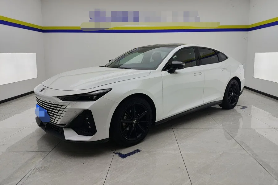 Changan UNI-V 2022 1.5T Premium Edition