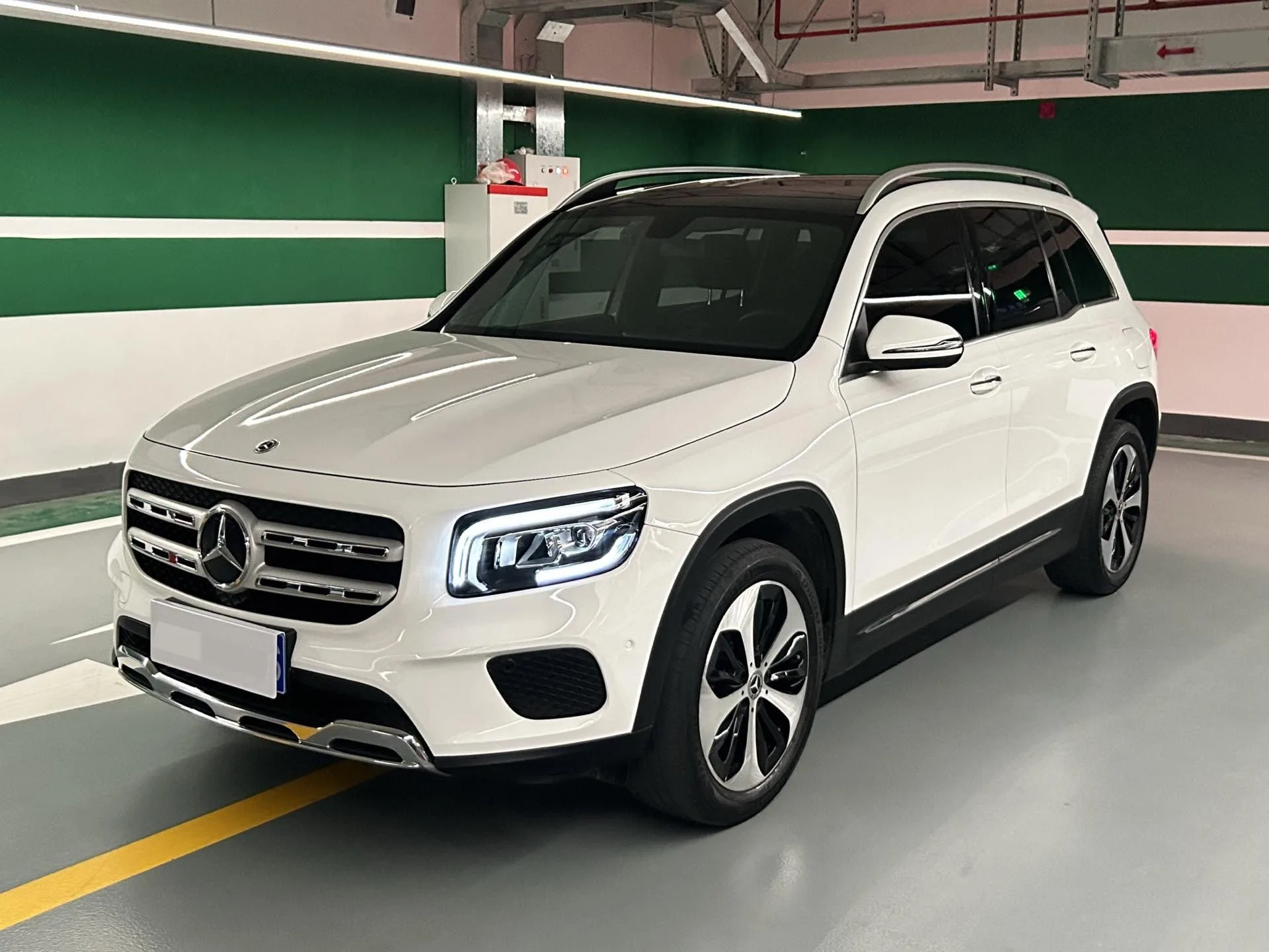 Mercedes-Benz GLB 2022 Facelift GLB 200 Fashion Model