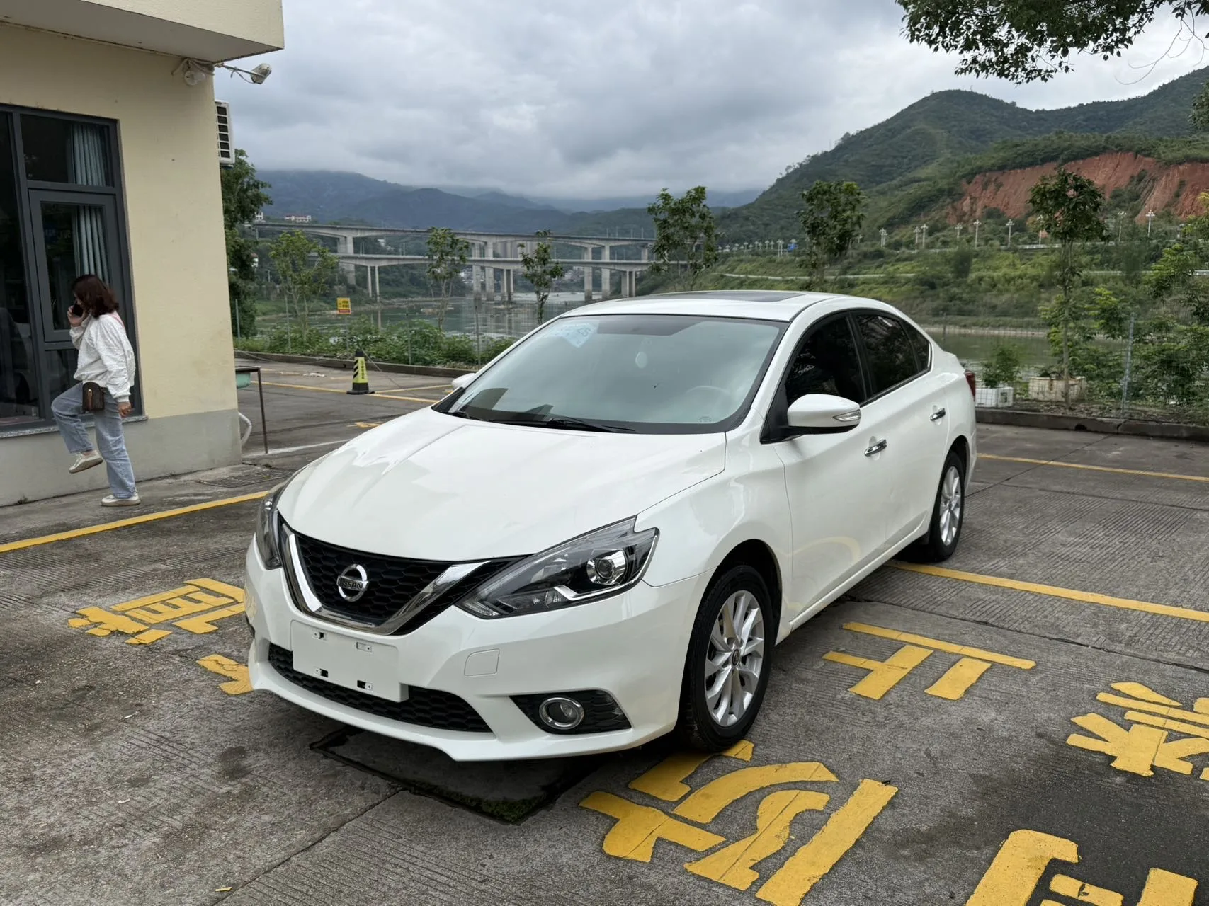 Nissan Sylphy 2018 1.6XV CVT Premium Edition