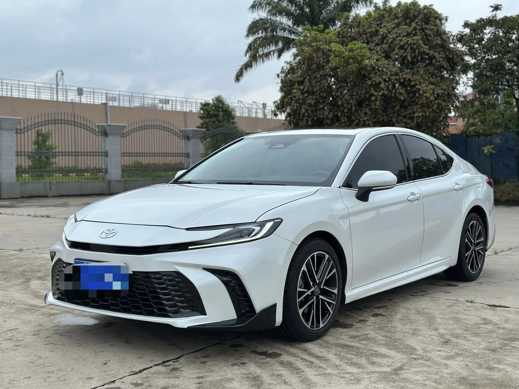 Toyota 2026 Camry Hybrid 2.0HSE CVT Sport Lite Automatic