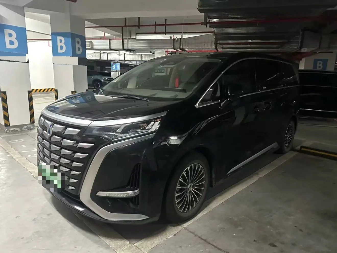 Denza D9 2022 DM-i 970 AWD Flagship Edition