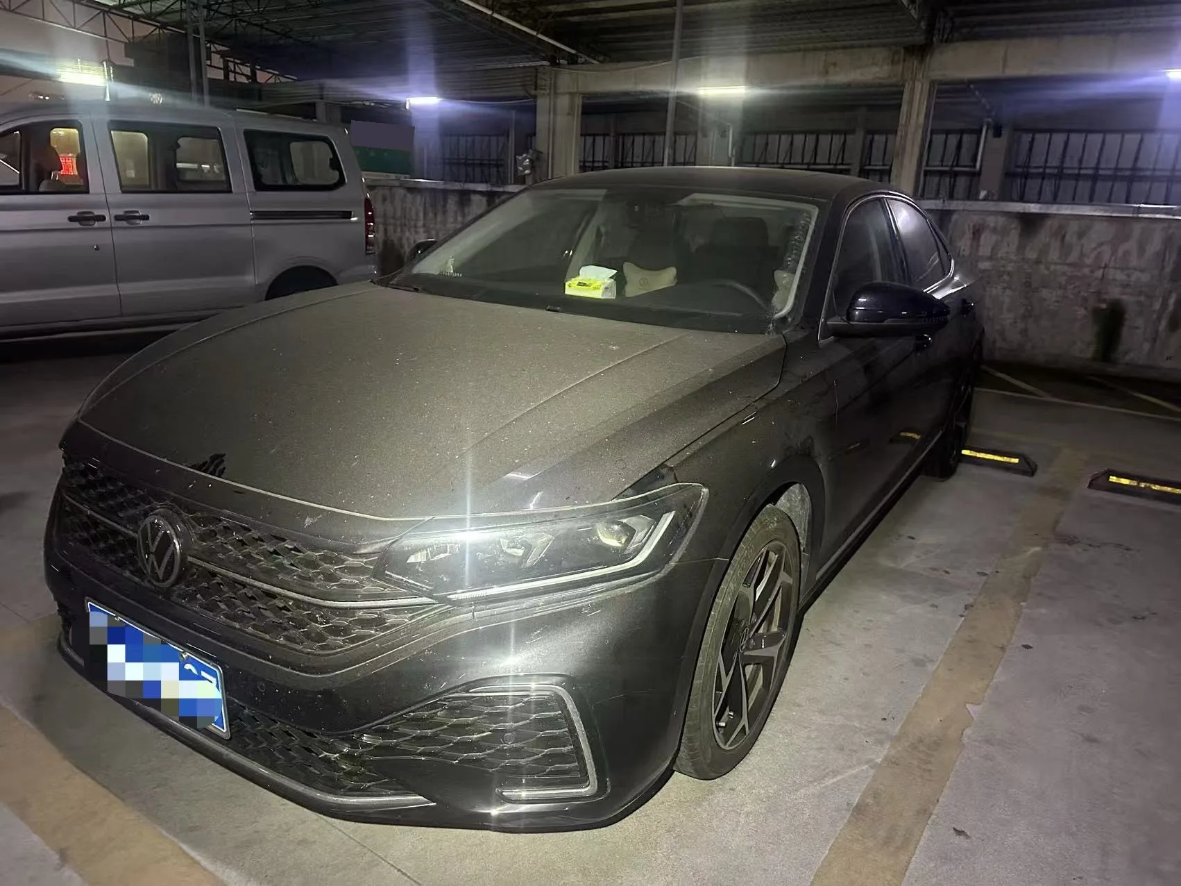 Volkswagen 2024 Passat 2.0 TSI 380 TSI "Starlight Dragon" Edition, Automatic Transmission