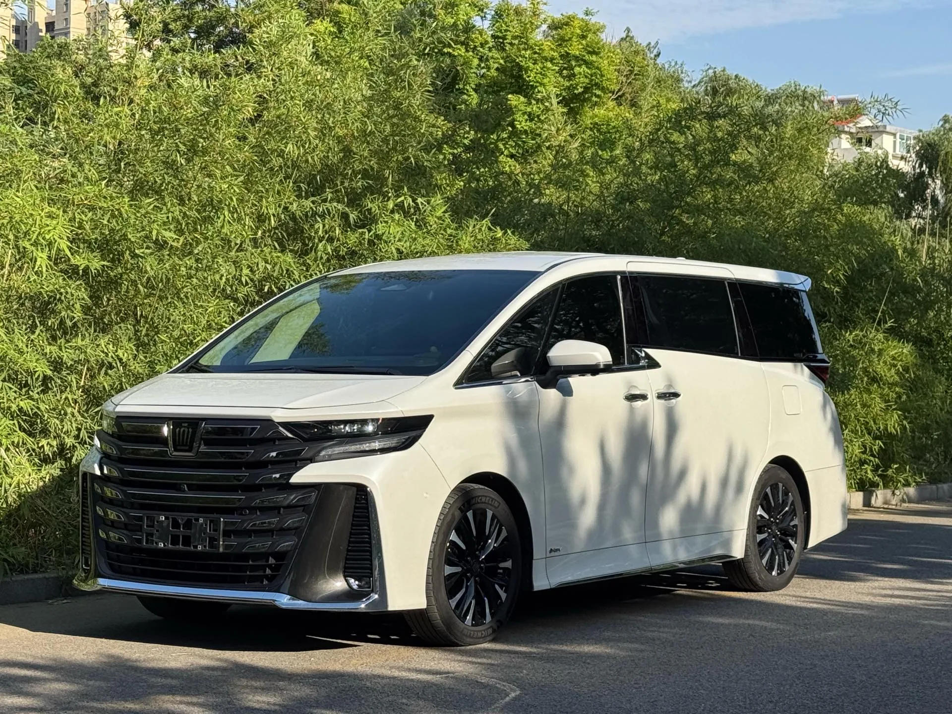 Toyota Vellfire (Imported) 2024 Crown Vellfire 2.5 CVT Supreme Executive Edition Automatic Transmission