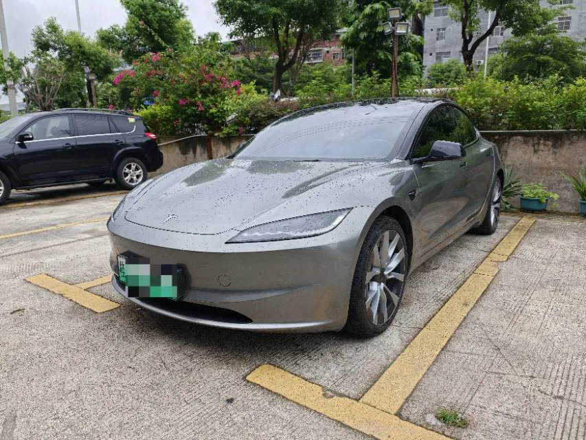 Model 3 2023 Rear-Wheel Drive