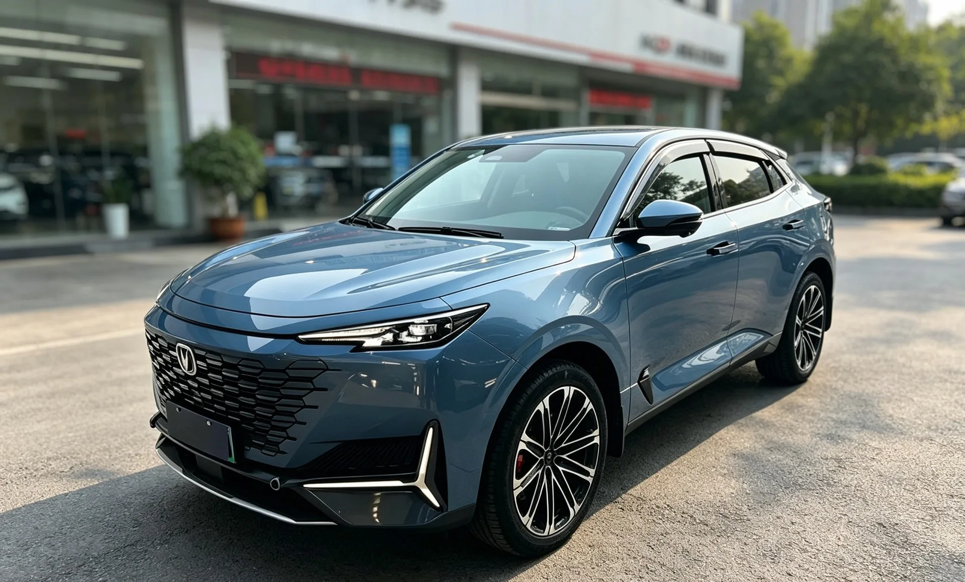 Changan UNI-K New Energy 2022 Model Year Blue Whale iDD 130 km 1.5T Premium Edition