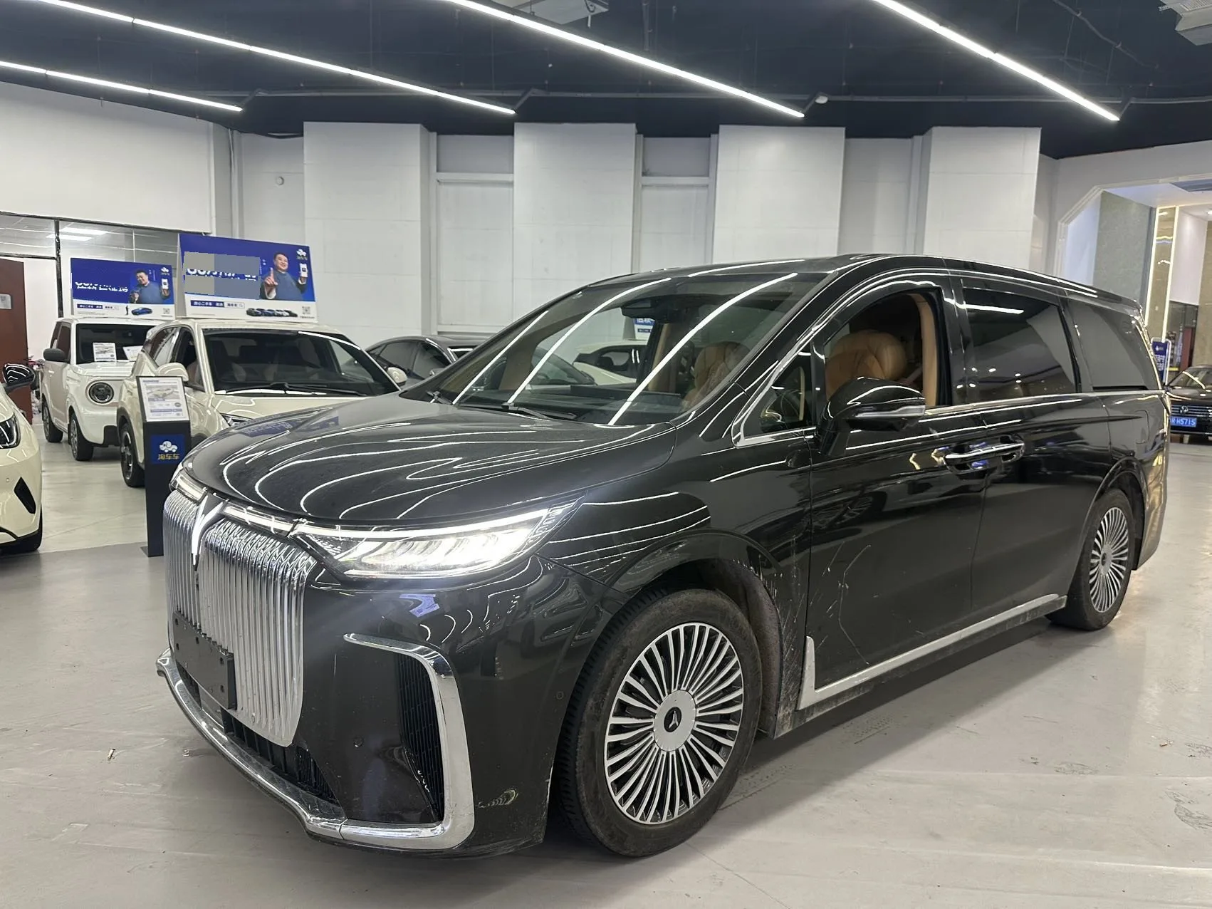 Voyah 2025 Dreamer PHEV 1.5T 4WD Premium Kunpeng Edition Automatic