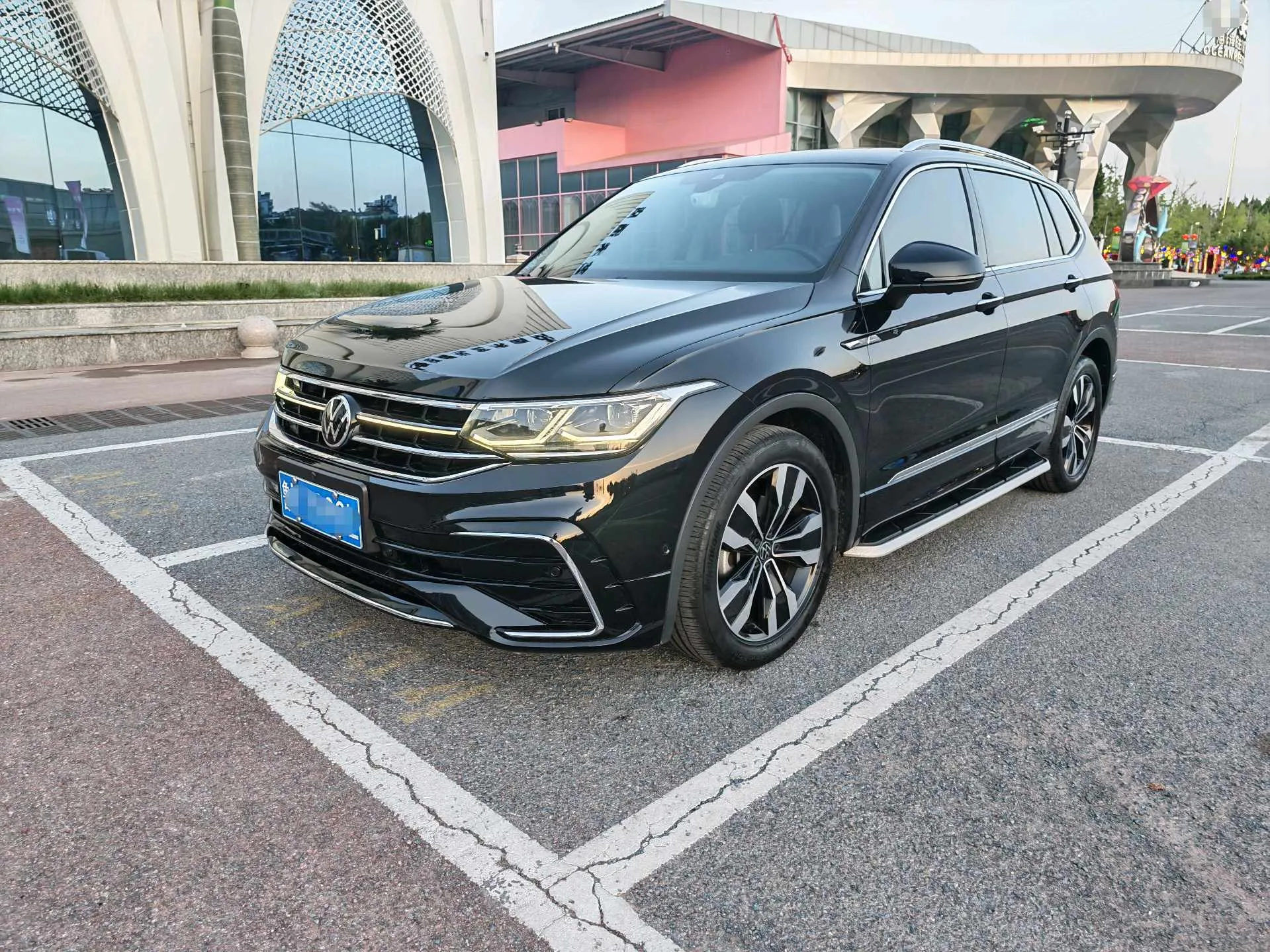 Tiguan L 2023 330TSI Automatic 2WD R-Line Premium Edition