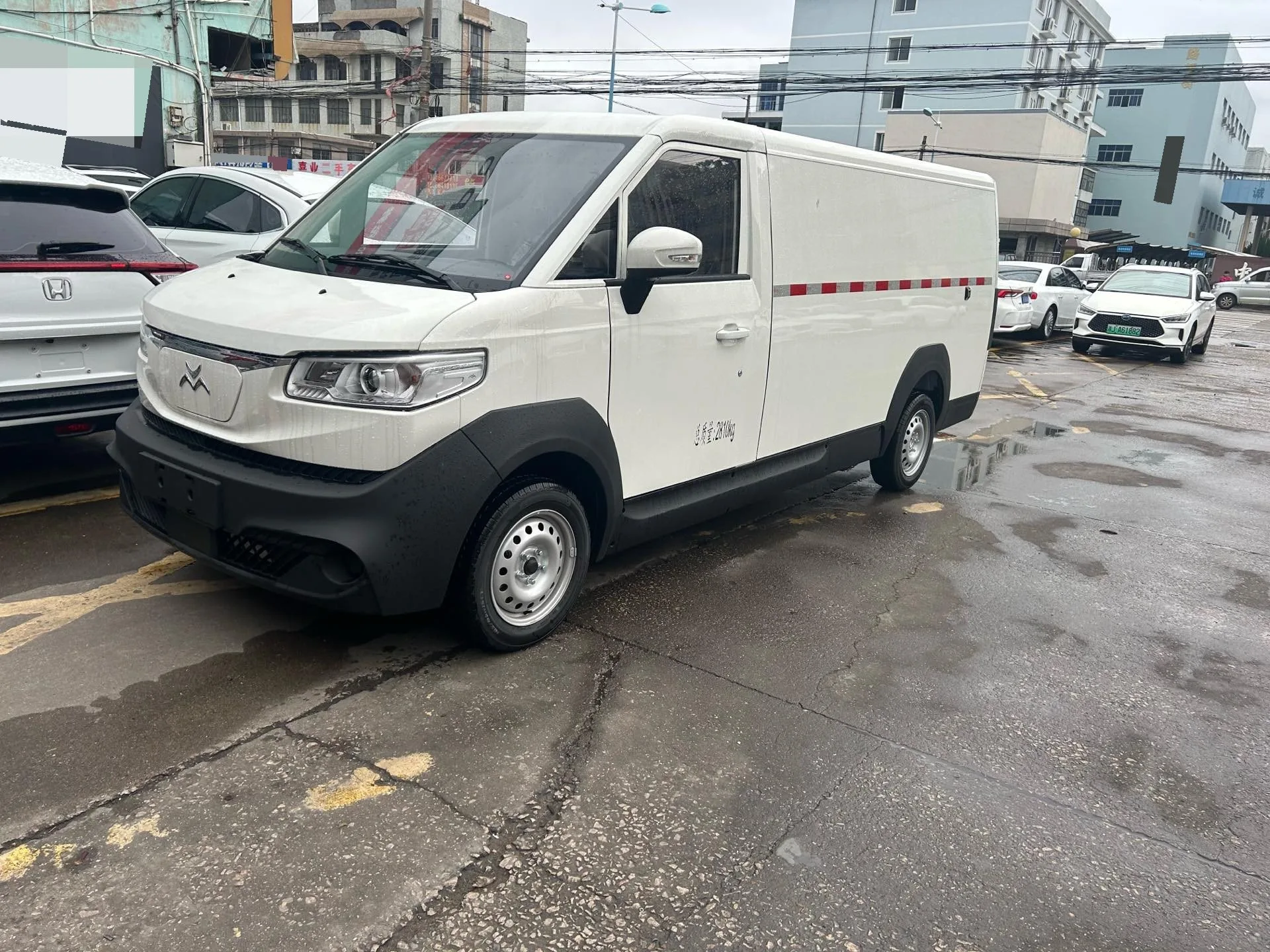 XinJiao 2024 Aoteng Pro 2.8T 2-Seater 5.428-meter All-Electric Enclosed Cargo Van, 41.85 kWh, Automatic Transmission