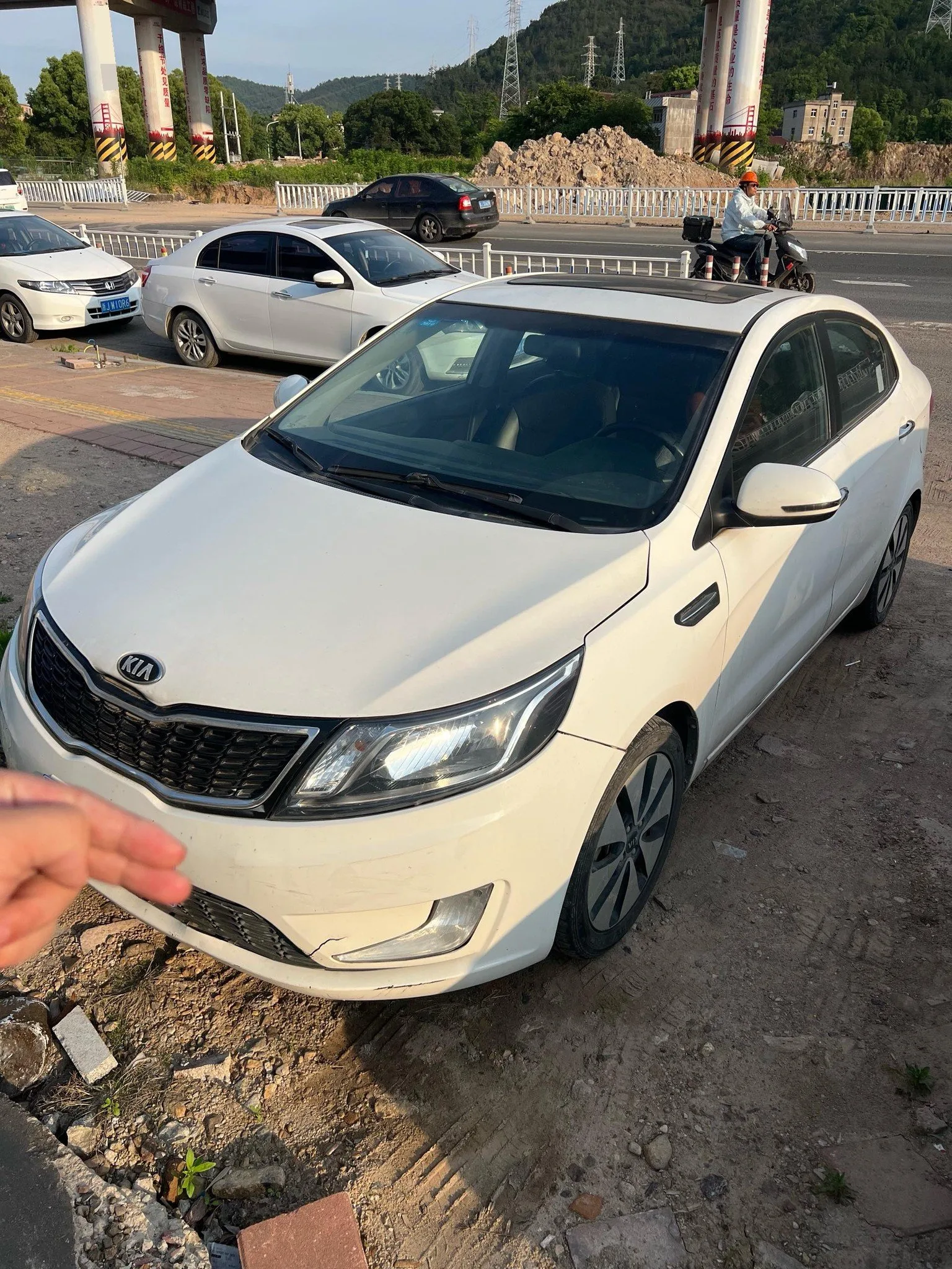 Kia K2 2012 Sedan 1.6L AT Premium Commemorative Edition