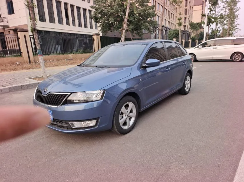Xindong 2016 Facelift 1.6L Automatic Chuangxing Edition