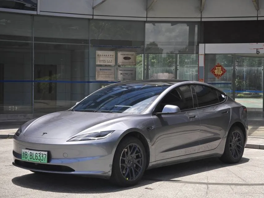 Tesla 2025 Model 3 Rear-Wheel Drive (Facelift) Automatic