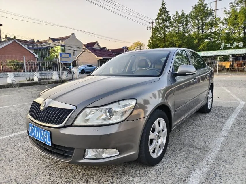 Octavia 2013 1.6L Automatic Elite Edition